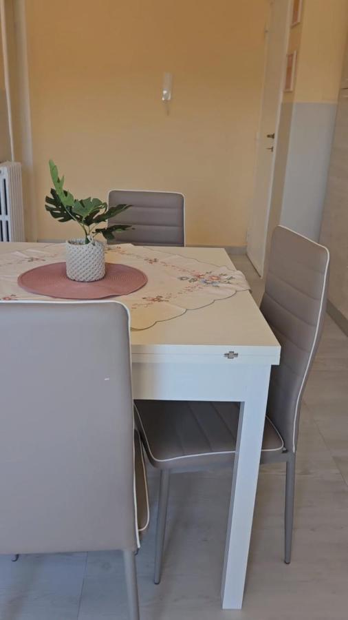 Royal House Reggia Apartment กาแซร์ตา ภายนอก รูปภาพ