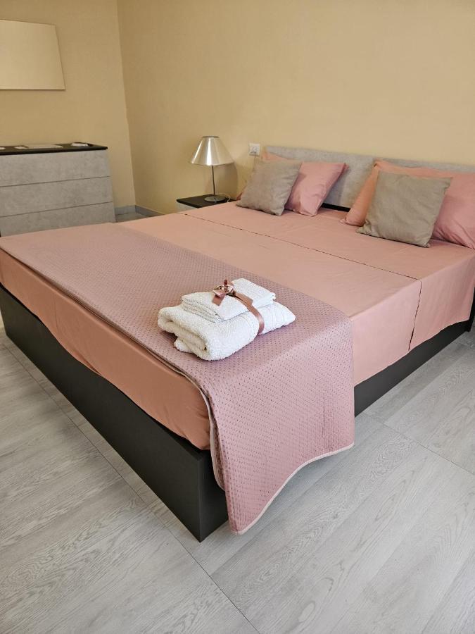 Royal House Reggia Apartment กาแซร์ตา ภายนอก รูปภาพ